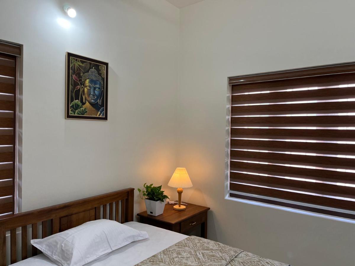 Solomon Apartments,Alappuzha Beach. Exterior photo