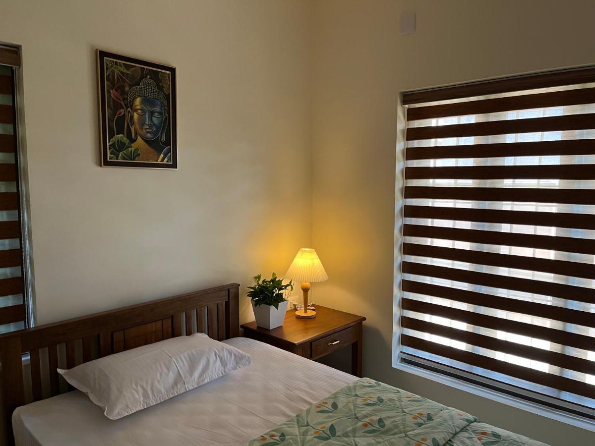 Solomon Apartments,Alappuzha Beach. Exterior photo